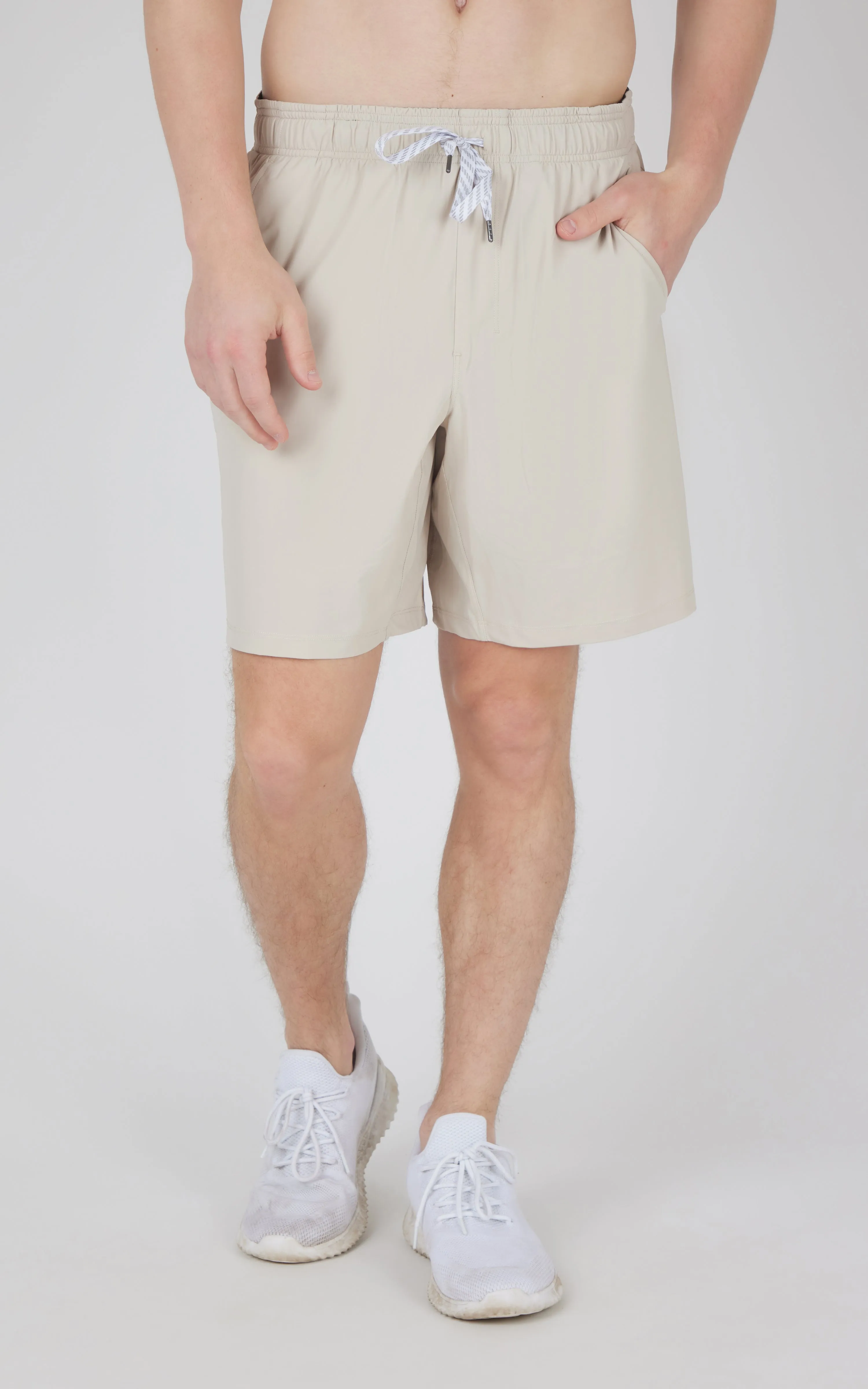 Men's Warp End Zone 8" Mesh Short