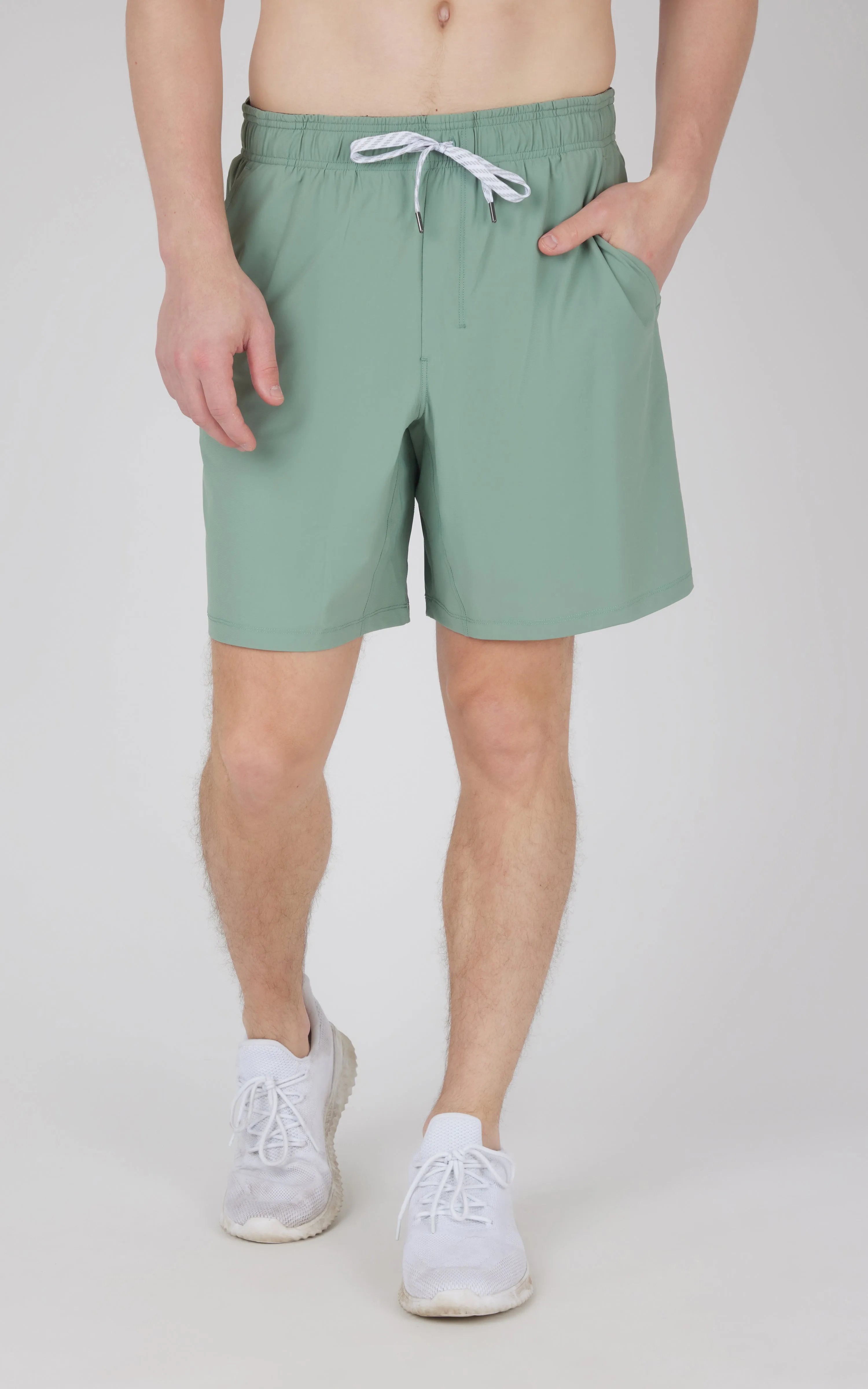 Men's Warp End Zone 8" Mesh Short