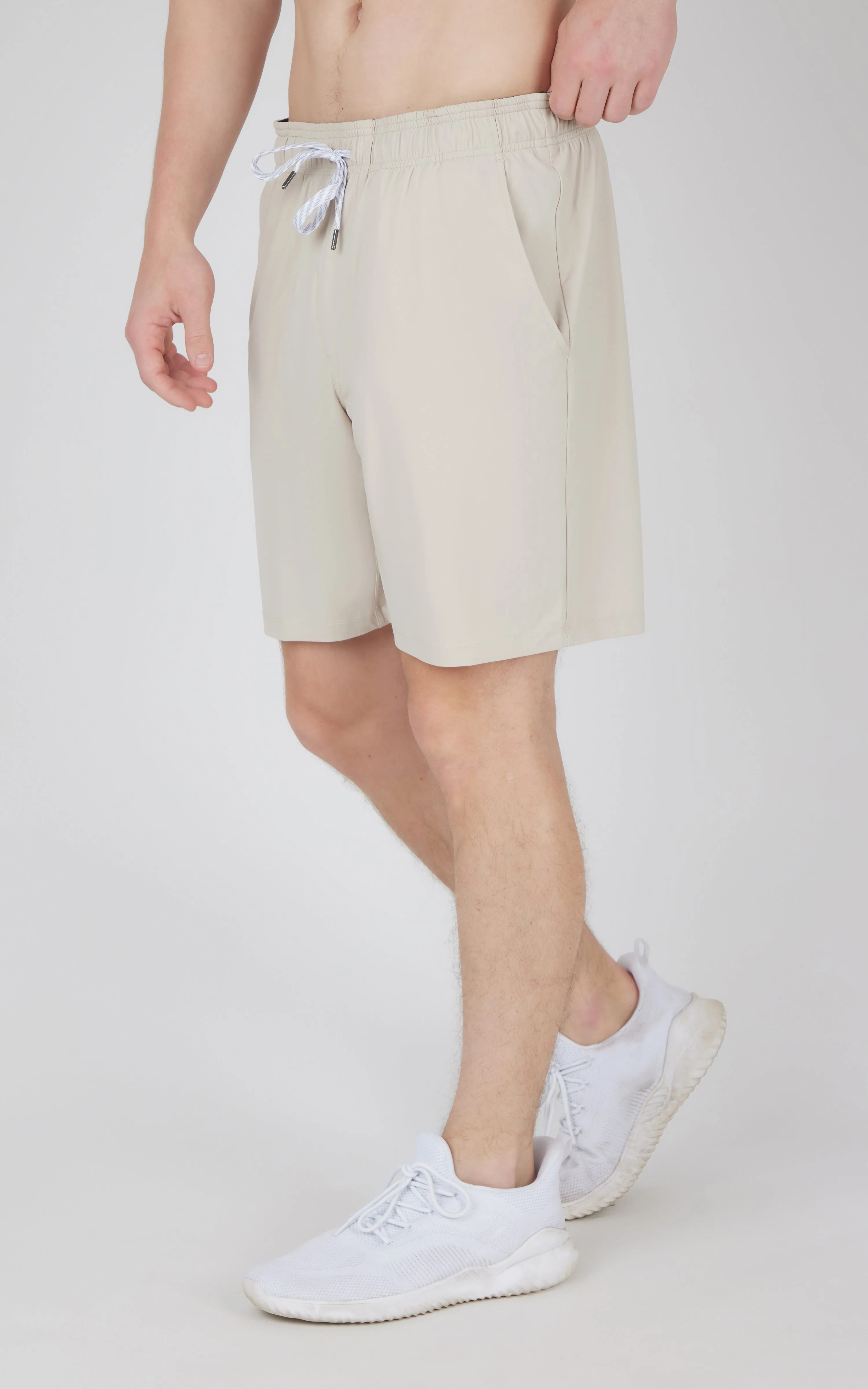 Men's Warp End Zone 8" Mesh Short